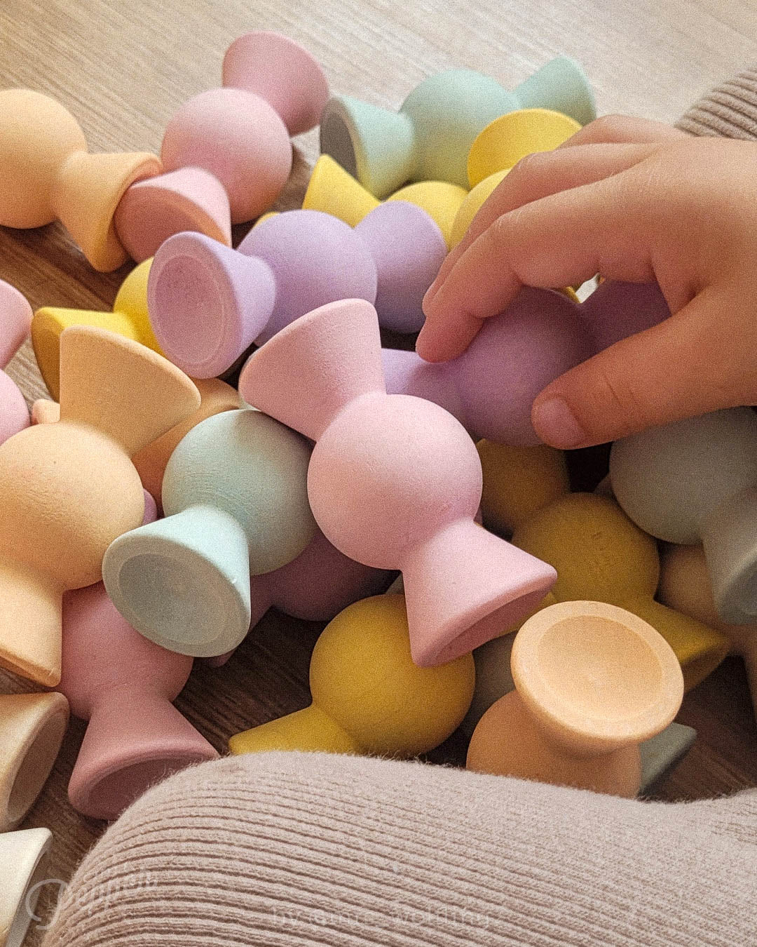 Chill Pepper Sweets – Wooden Stacking Game, Peachy Pastels (33 pcs)