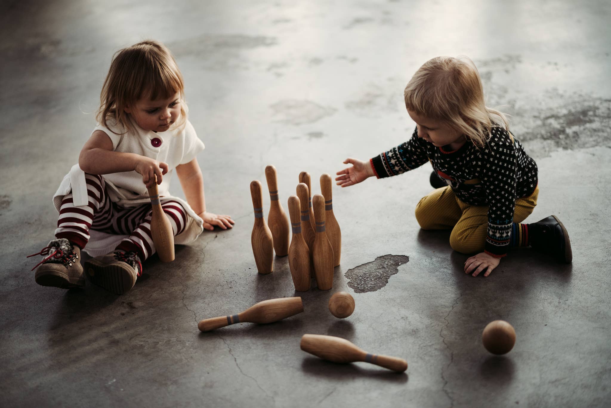 Natural bowling set