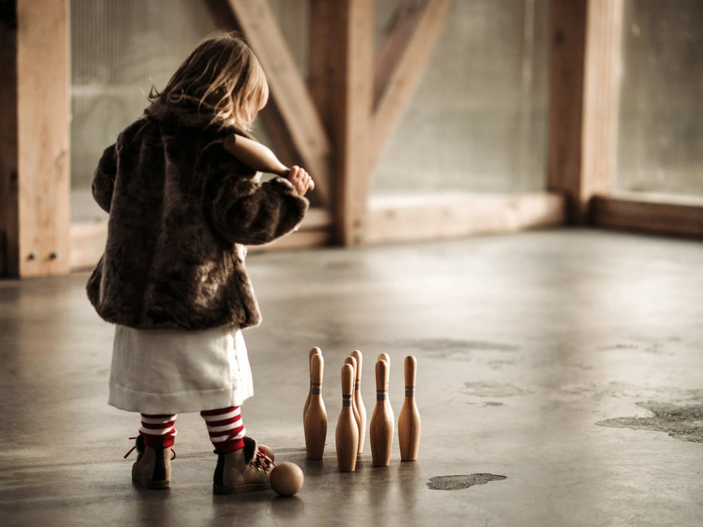 Natural bowling set