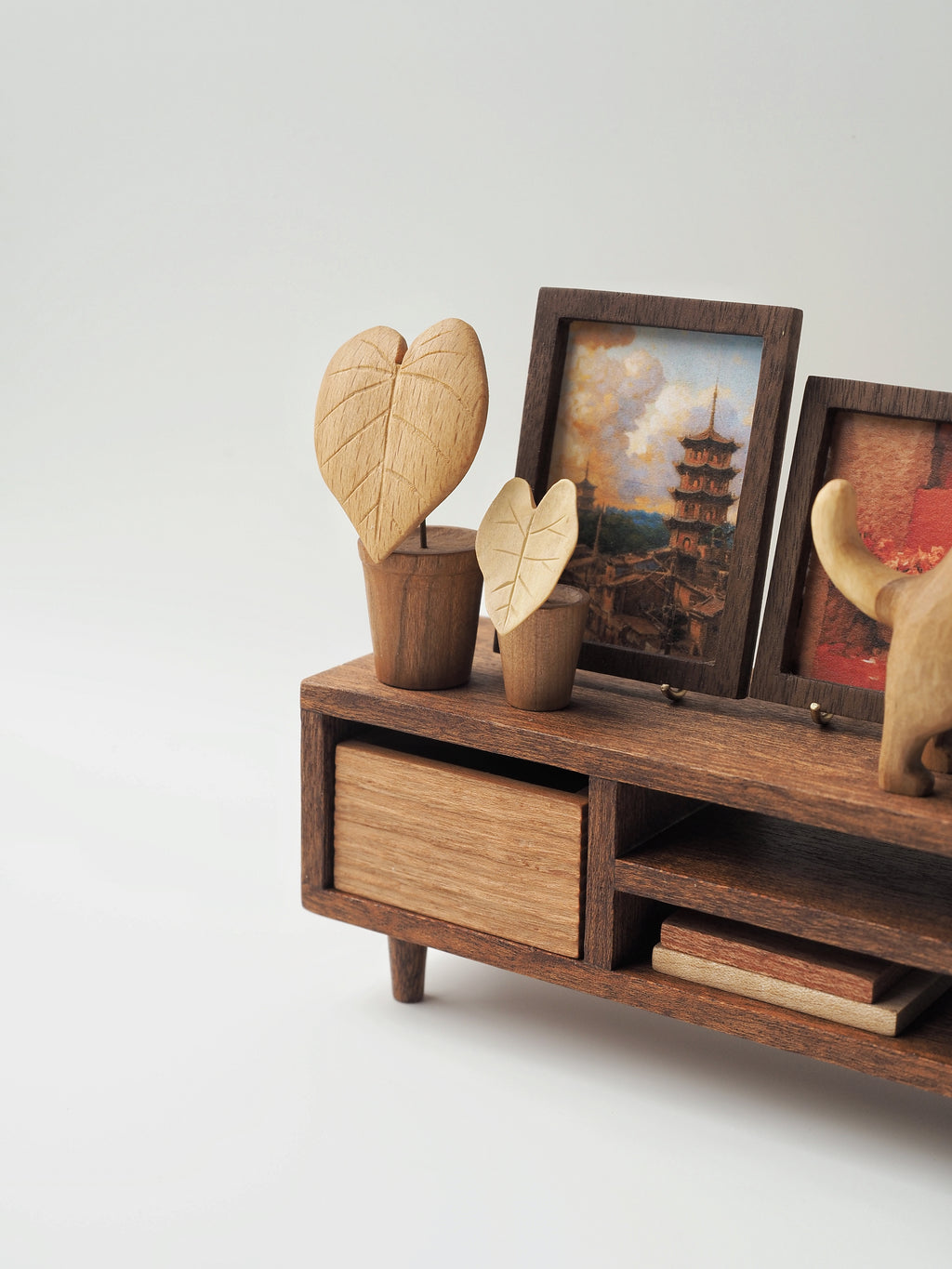 TV Console - 'The Simple Daily' Series 04