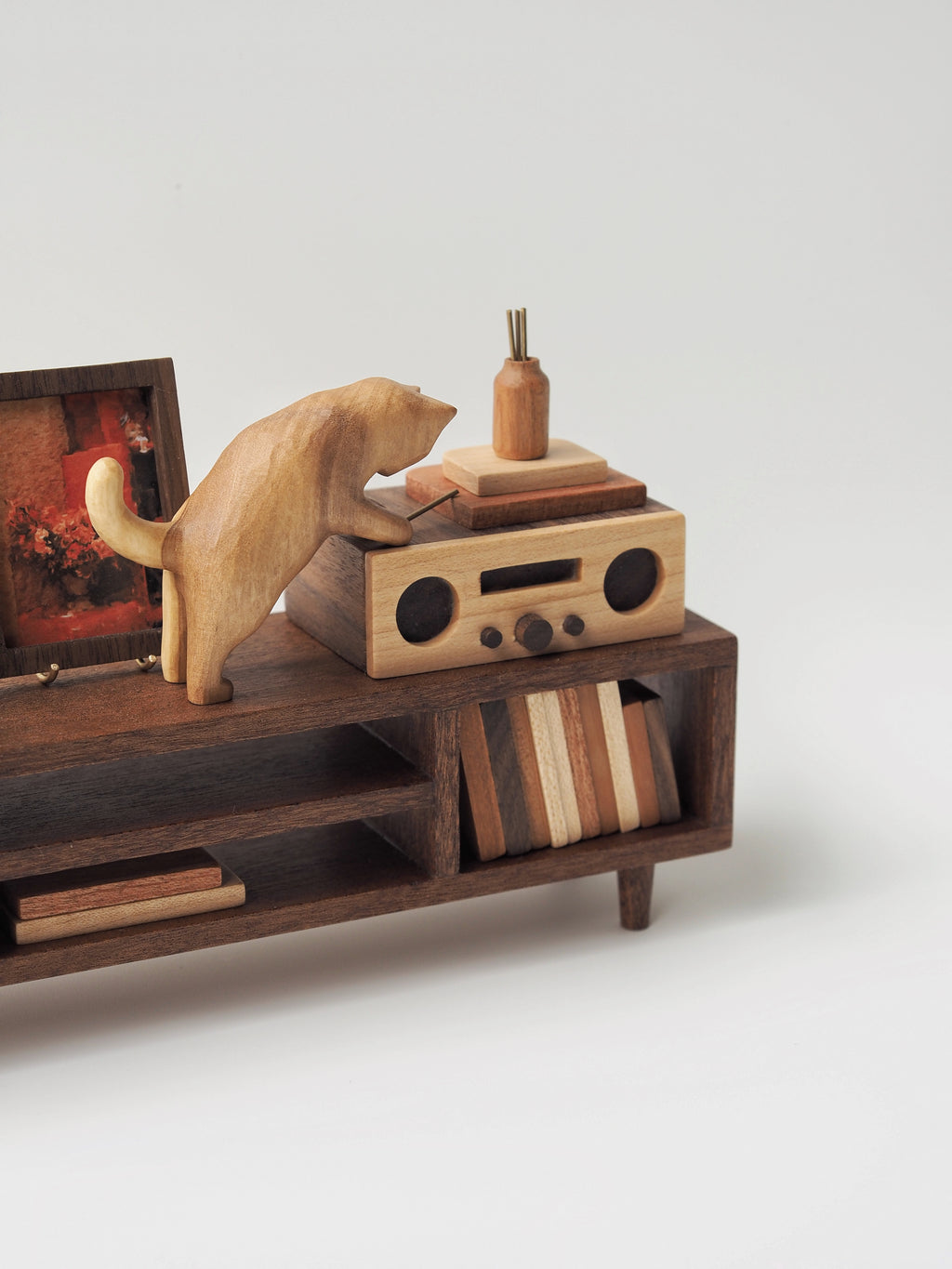 TV Console - 'The Simple Daily' Series 04