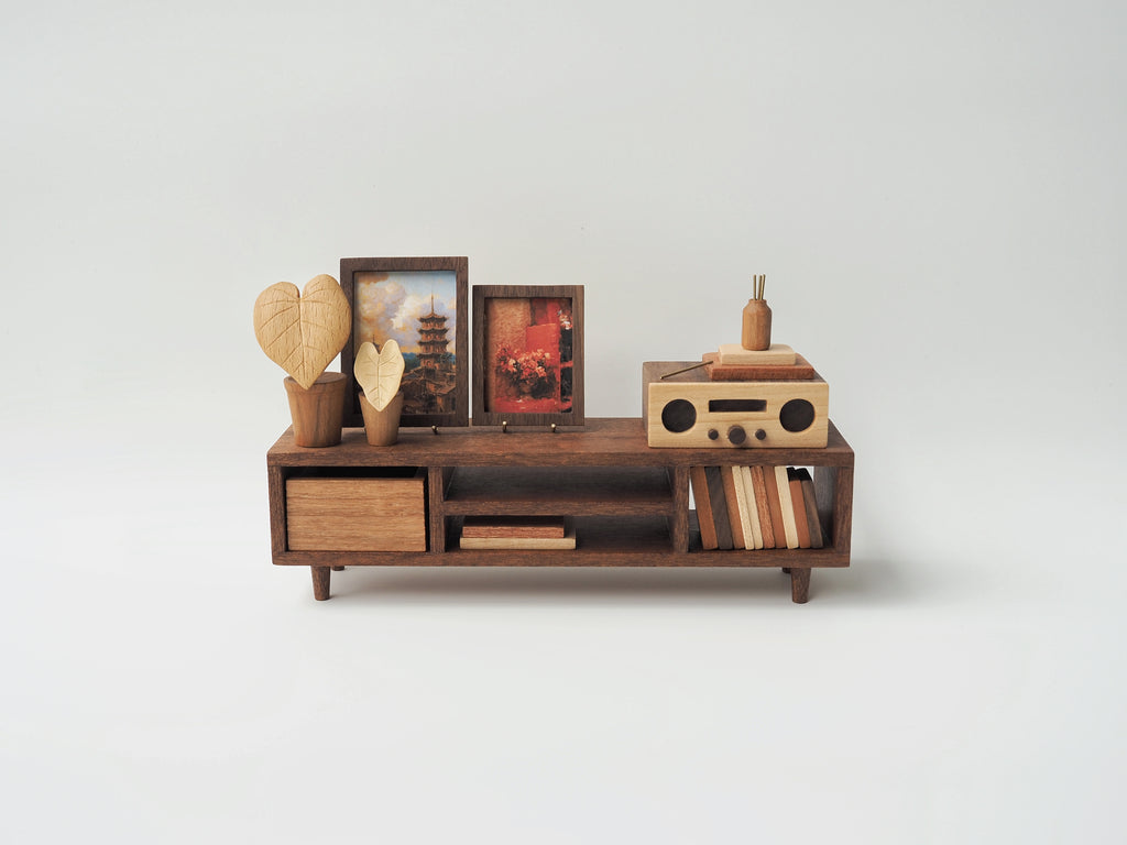 TV Console - 'The Simple Daily' Series 04