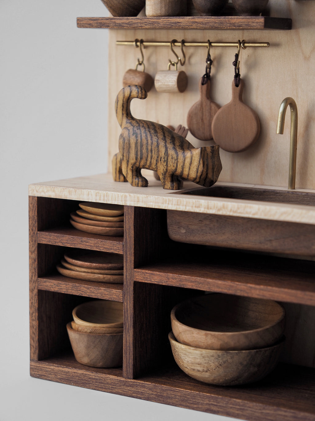 Kitchen B: Cabinets - "The Simple Daily" Series 06