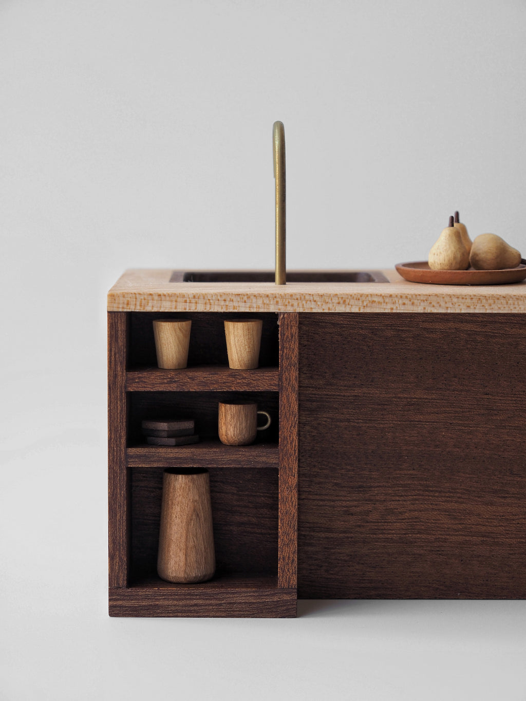 Kitchen C: Island & Bar - “The Simple Daily" Series 07