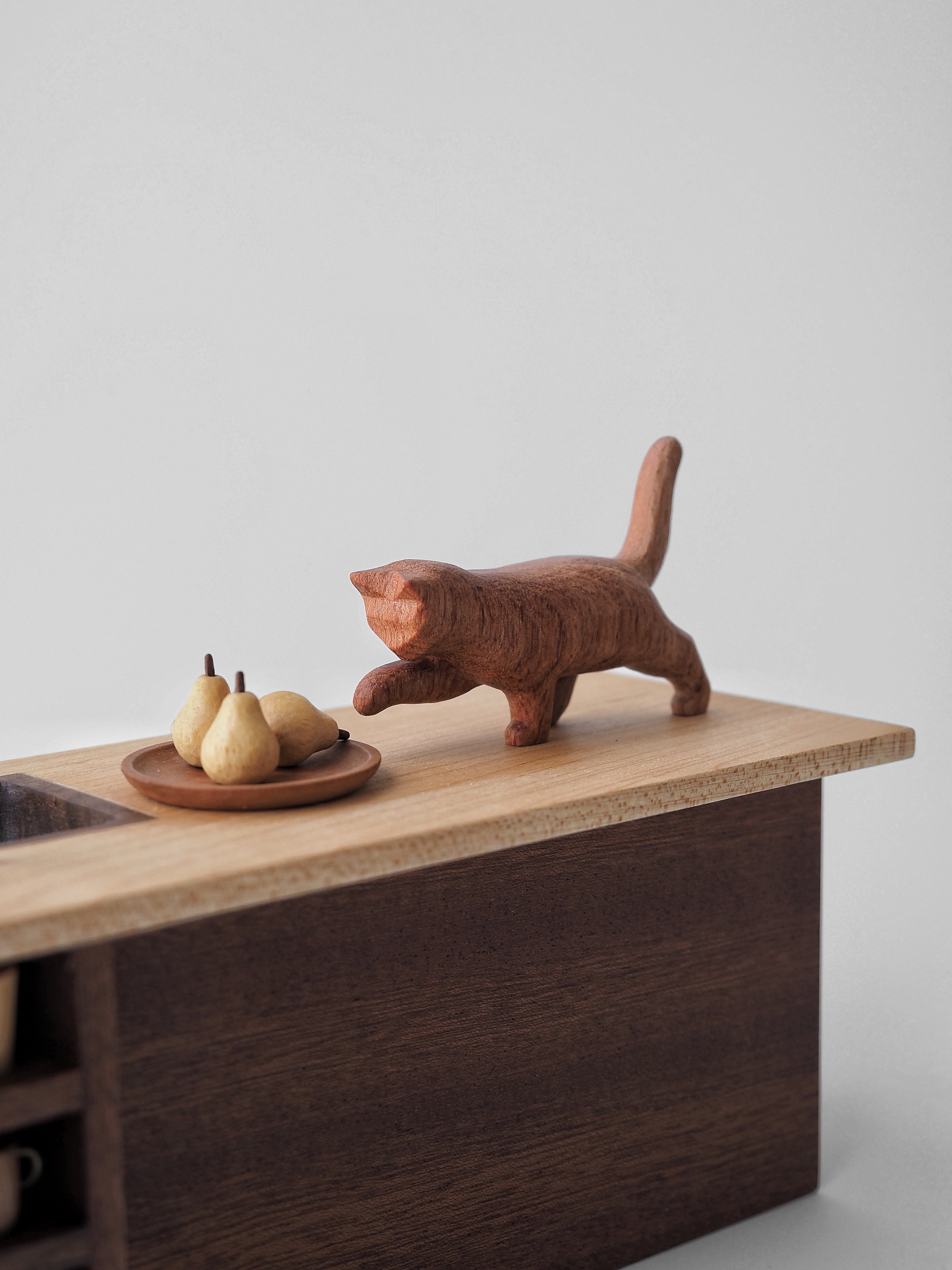 Kitchen C: Island & Bar - “The Simple Daily" Series 07