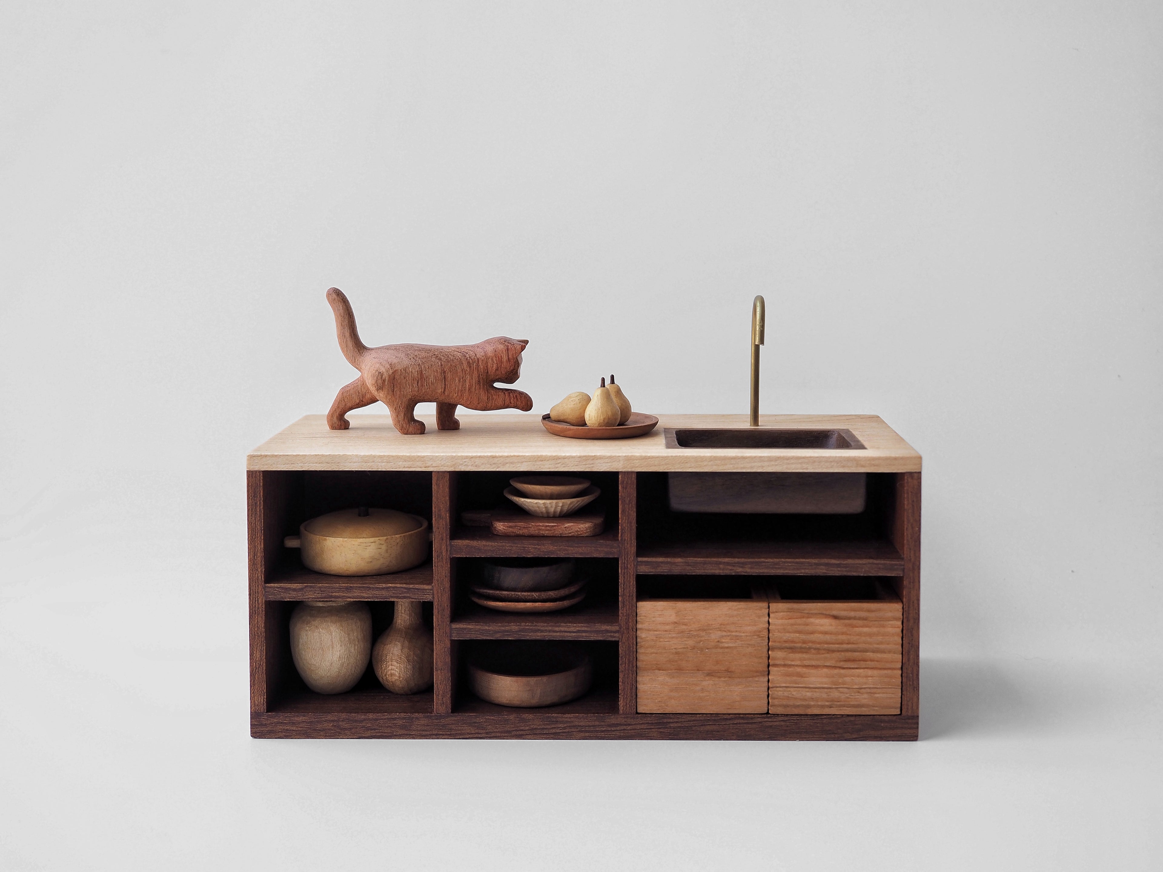 Kitchen C: Island & Bar - “The Simple Daily" Series 07