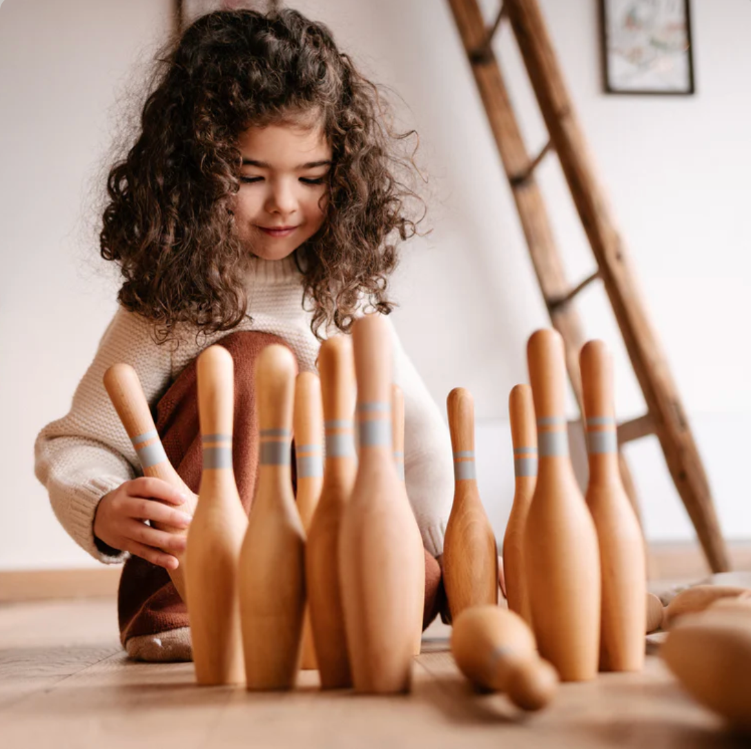Natural bowling set