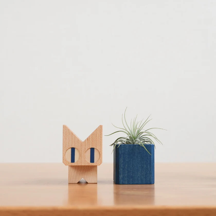 Neko Block Cat Flower Vase – Wooden Cat Planter & Bud Vase
