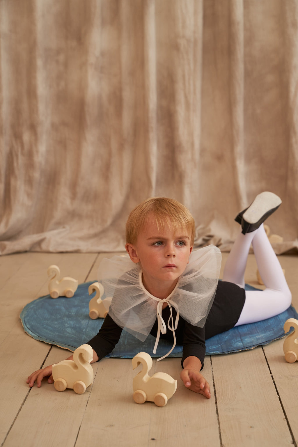 White Swan Vehicle – Wooden Rolling Toy
