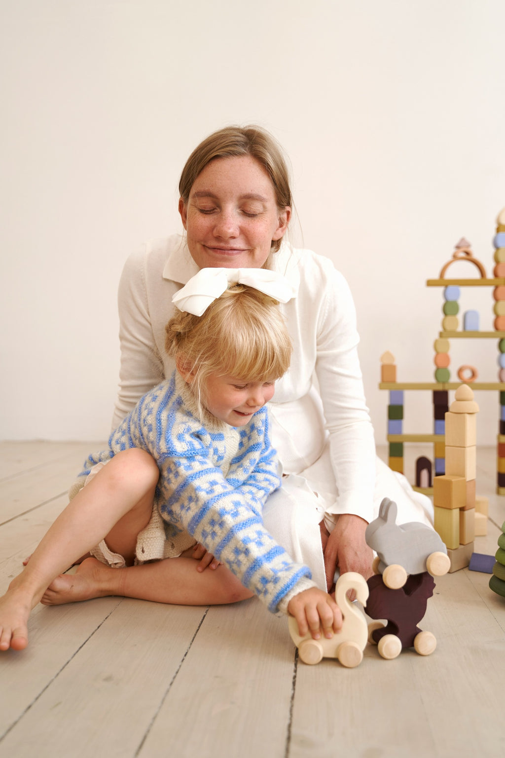 White Swan Vehicle – Wooden Rolling Toy