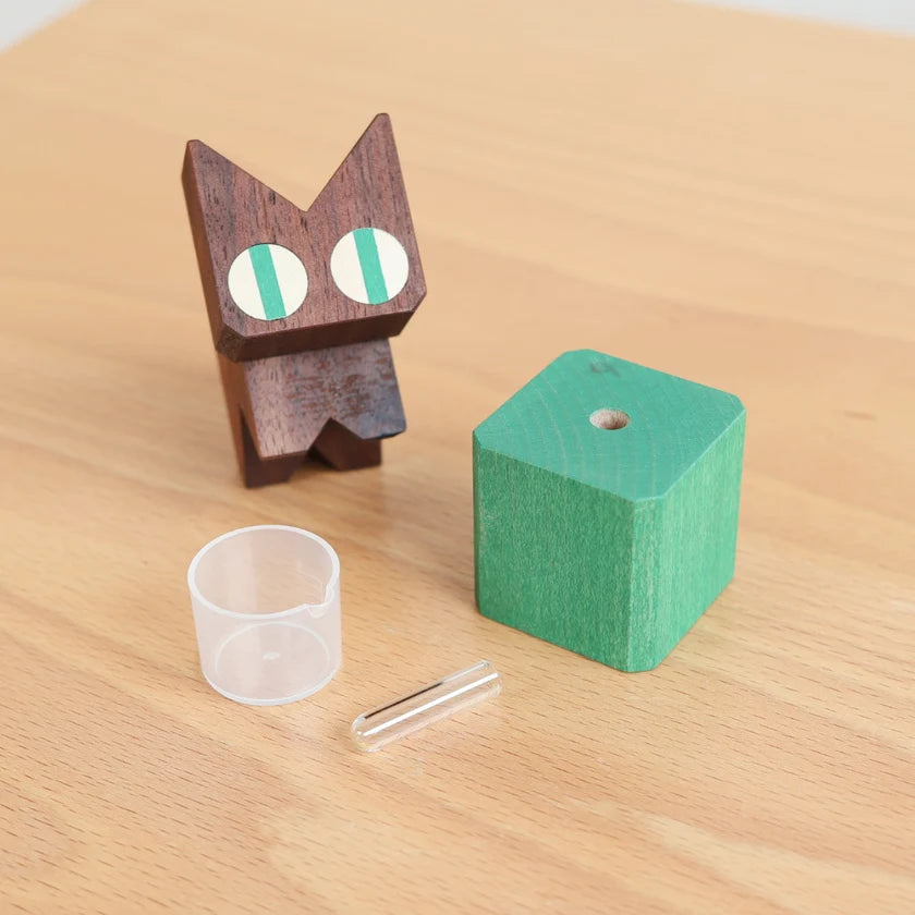 Neko Block Cat Flower Vase – Wooden Cat Planter & Bud Vase